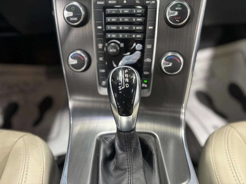 2015 Volvo S60 4dr Sedan T5 Drive-E Premier Plus FWD - 22969615 - 29