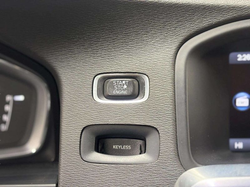 2015 Volvo S60 4dr Sedan T5 Drive-E Premier Plus FWD - 22969615 - 30