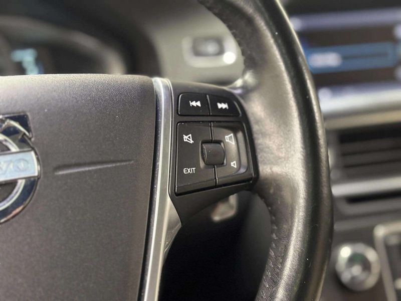 2015 Volvo S60 4dr Sedan T5 Drive-E Premier Plus FWD - 22969615 - 33