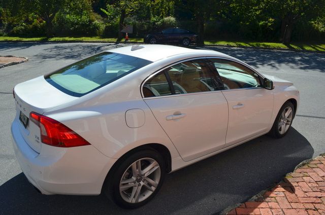 2015 Volvo S60 Dealer Serviced - Low Low Miles - 23090443 - 2