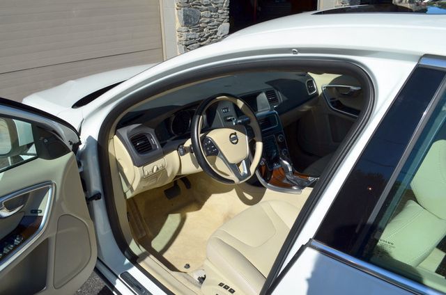 2015 Volvo S60 Dealer Serviced - Low Low Miles - 23090443 - 4