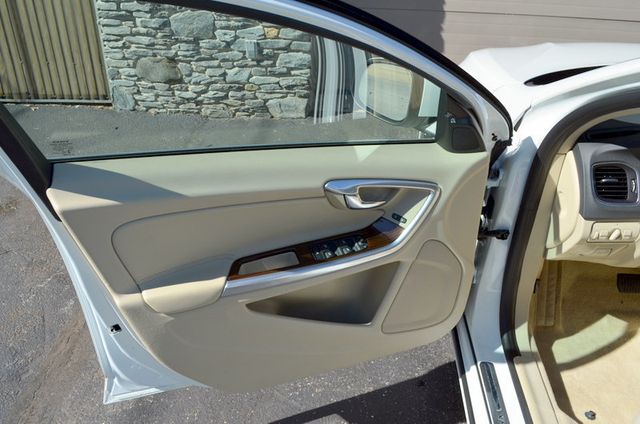 2015 Volvo S60 Dealer Serviced - Low Low Miles - 23090443 - 5