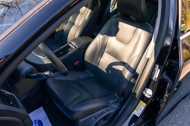 2015 Volvo S60 ONE OWNER DEALER SERVICED - 23009159 - 31