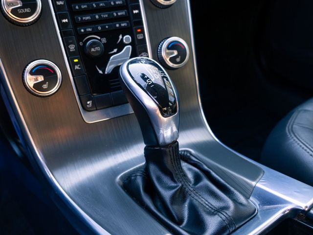 2015 Volvo S60 ONE OWNER DEALER SERVICED - 23009159 - 36