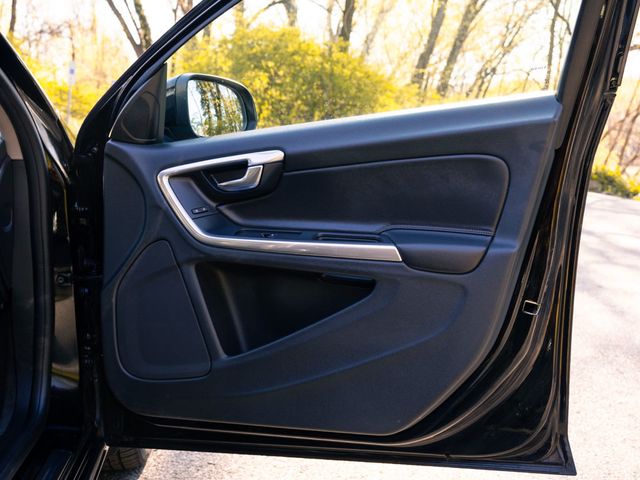 2015 Volvo S60 ONE OWNER DEALER SERVICED - 23009159 - 37