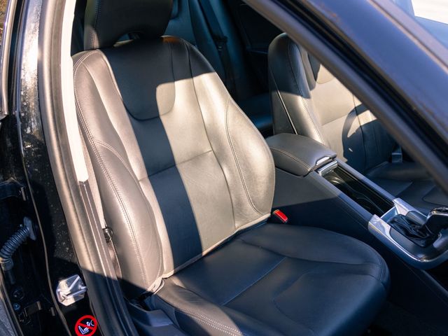 2015 Volvo S60 ONE OWNER DEALER SERVICED - 23009159 - 38