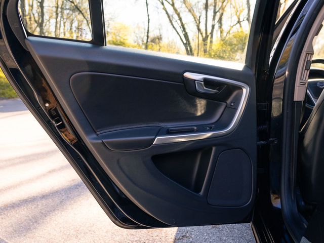 2015 Volvo S60 ONE OWNER DEALER SERVICED - 23009159 - 43