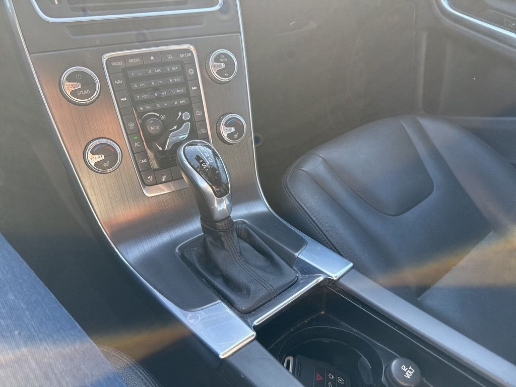 2015 Volvo S60 T5 Premier - 22960446 - 15