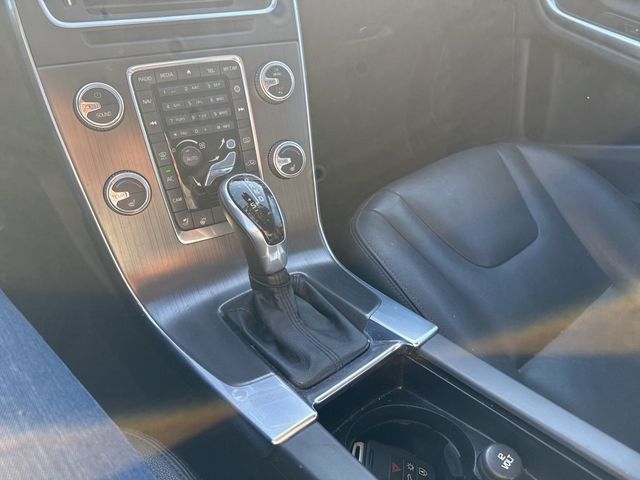2015 Volvo S60 T5 Premier - 22960446 - 15