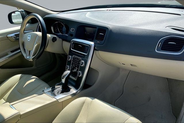 2015 Volvo S60 T5 Premier - 23050711 - 11
