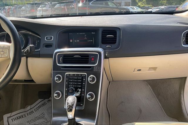 2015 Volvo S60 T5 Premier - 23050711 - 28