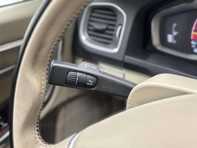 2015 Volvo S60 T5 Premier AWD 4dr Sedan (midyear release) - 22989119 - 30