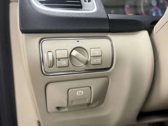 2015 Volvo S60 T5 Premier AWD 4dr Sedan (midyear release) - 22989119 - 35