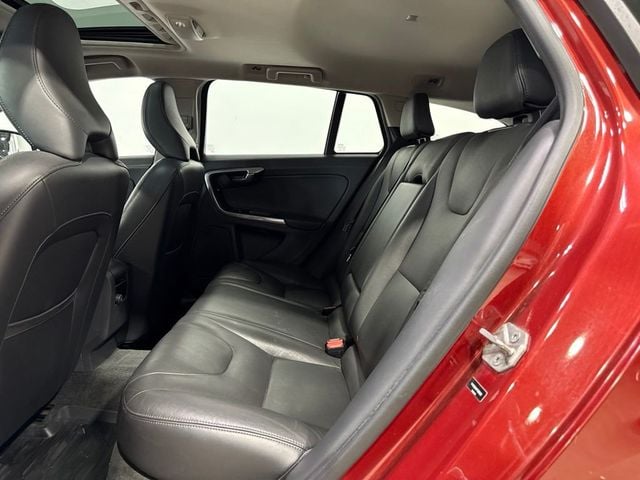 2015 Volvo V60 2015.5 4dr Wagon T5 Premier AWD - 23075592 - 19