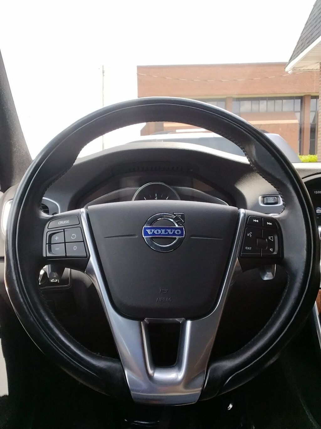 2015 Volvo V60 T5 Drive-E Platinum photo 13