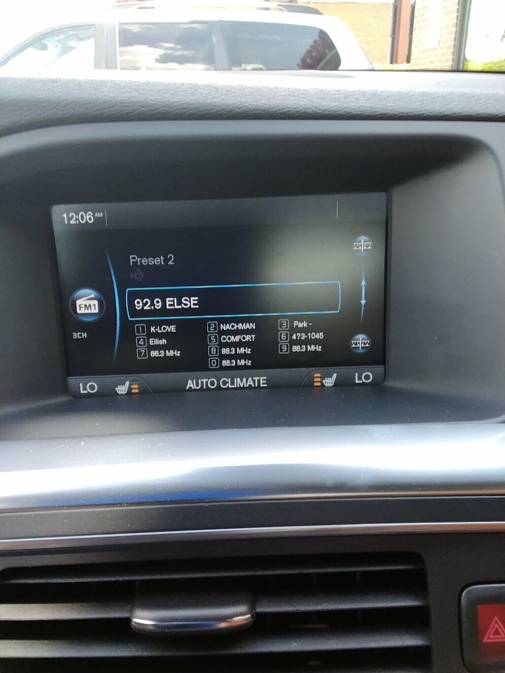 2015 Volvo V60 T5 Drive-E Platinum photo 16