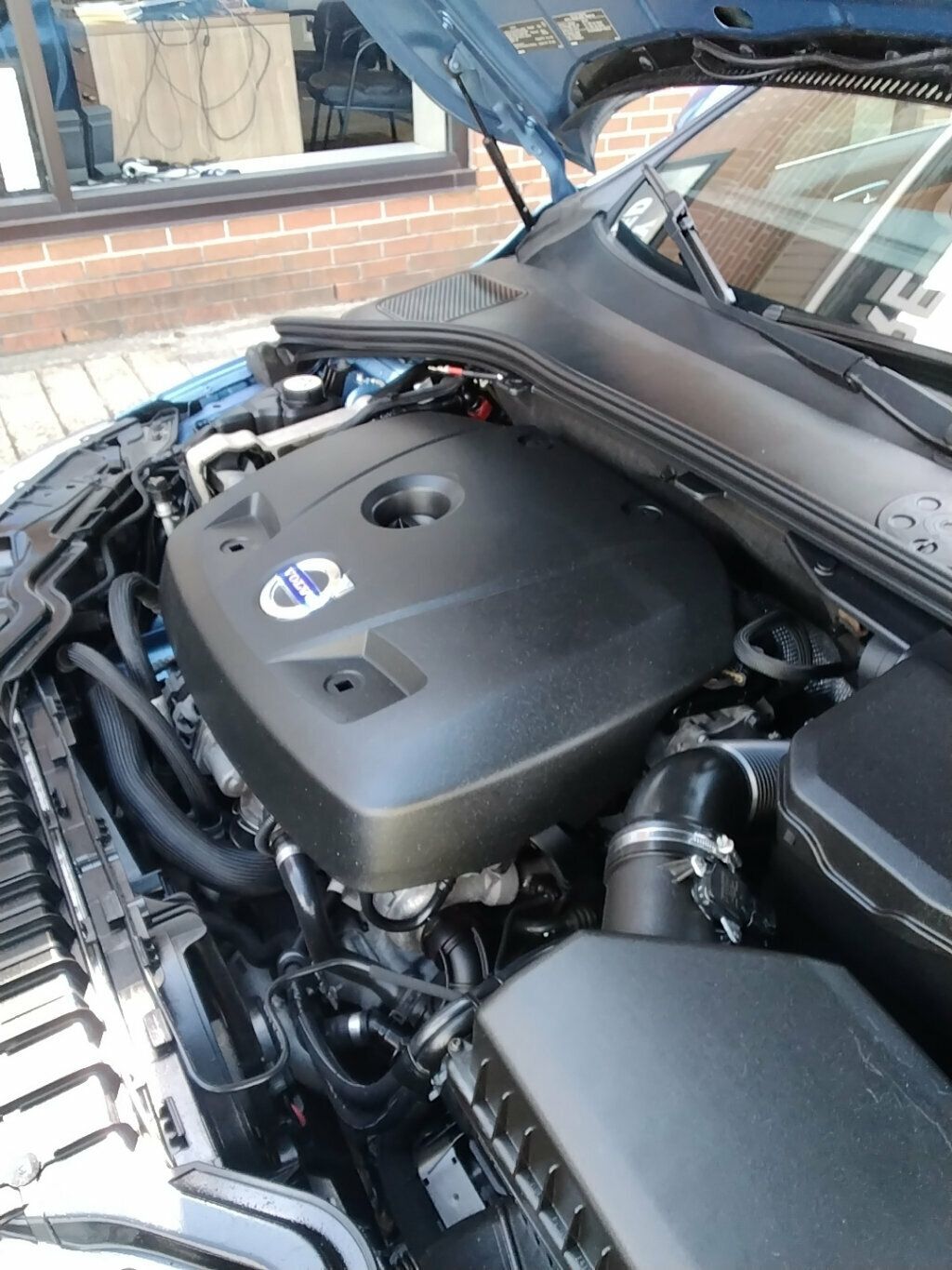 2015 Volvo V60 T5 Drive-E Platinum photo 25