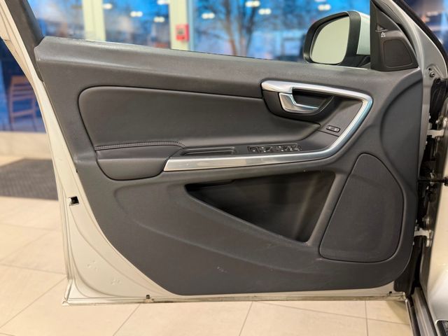 2015 Volvo V60 4dr Wagon T5 Drive-E Premier Plus FWD - 22867638 - 17