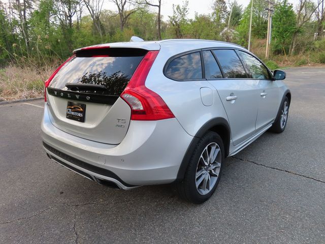 2015 Volvo V60 Cross Country 2015.5 4dr Wagon T5 AWD - 23017644 - 10
