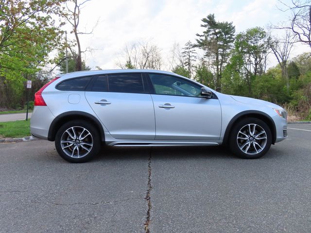 2015 Volvo V60 Cross Country 2015.5 4dr Wagon T5 AWD - 23017644 - 11