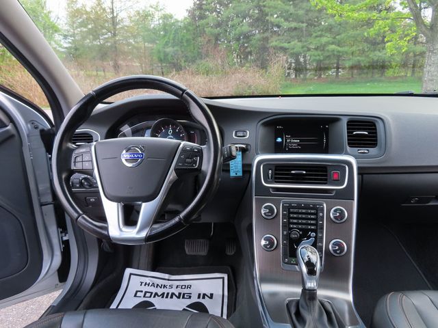 2015 Volvo V60 Cross Country 2015.5 4dr Wagon T5 AWD - 23017644 - 29