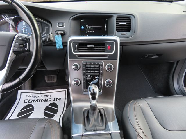 2015 Volvo V60 Cross Country 2015.5 4dr Wagon T5 AWD - 23017644 - 31