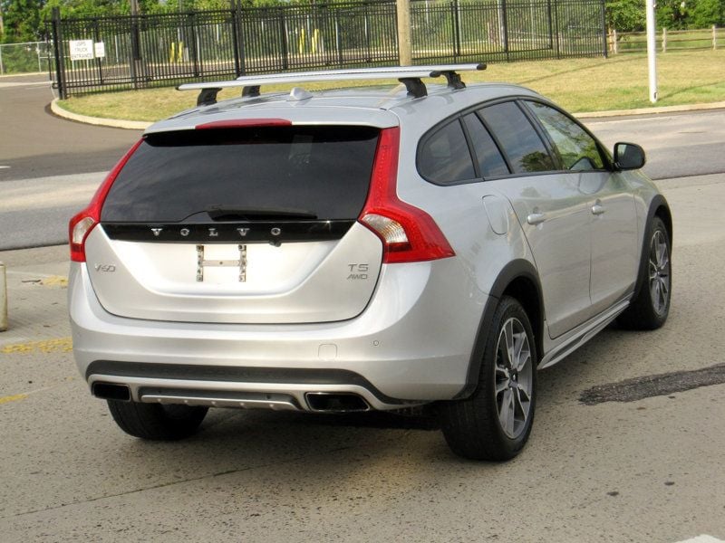 2015 Volvo V60 Cross Country 2015.5 4dr Wagon T5 AWD - 22527986 - 11