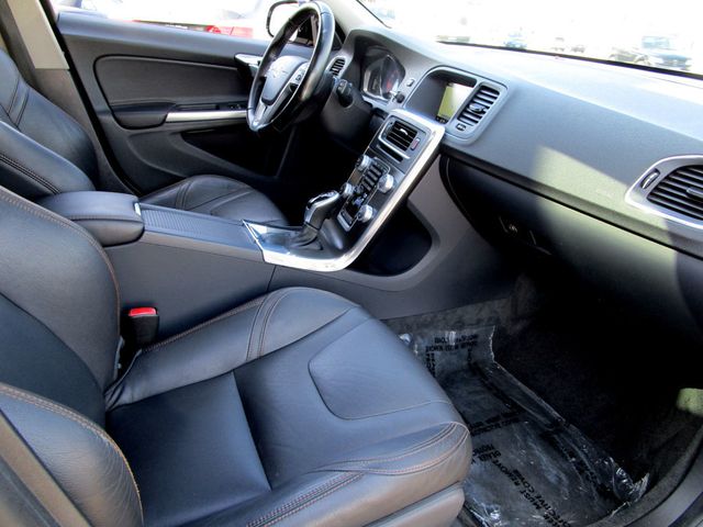 2015 Volvo V60 Cross Country 2015.5 4dr Wagon T5 AWD - 22991263 - 13