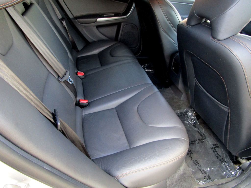 2015 Volvo V60 Cross Country 2015.5 4dr Wagon T5 AWD - 22991263 - 17