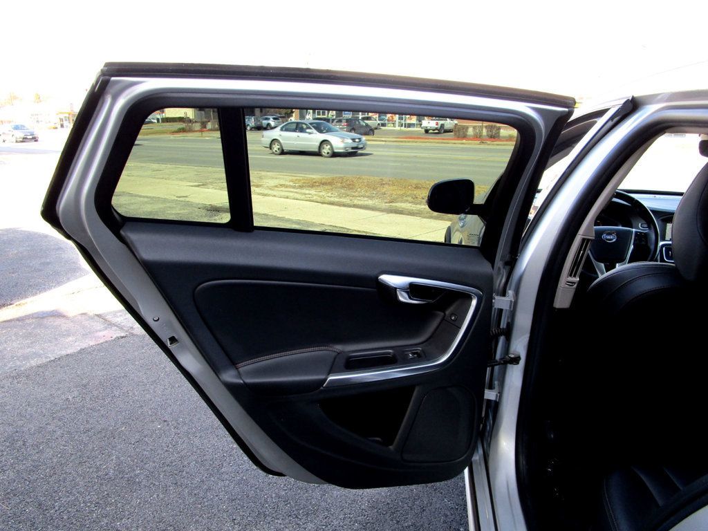 2015 Volvo V60 Cross Country 2015.5 4dr Wagon T5 AWD - 22991263 - 33