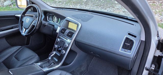 2015 Volvo XC60 1 Owner VERY LOW MILES 2 Keys LOADED Rare 615-300-6004 - 22991523 - 20