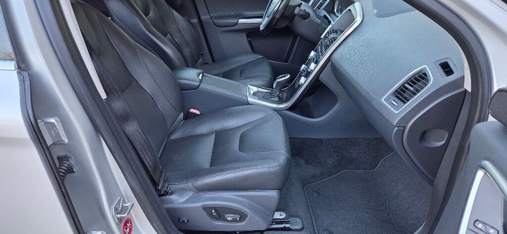 2015 Volvo XC60 1 Owner VERY LOW MILES 2 Keys LOADED Rare 615-300-6004 - 22991523 - 21