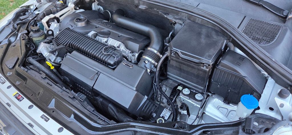 2015 Volvo XC60 1 Owner VERY LOW MILES 2 Keys LOADED Rare 615-300-6004 - 22991523 - 40