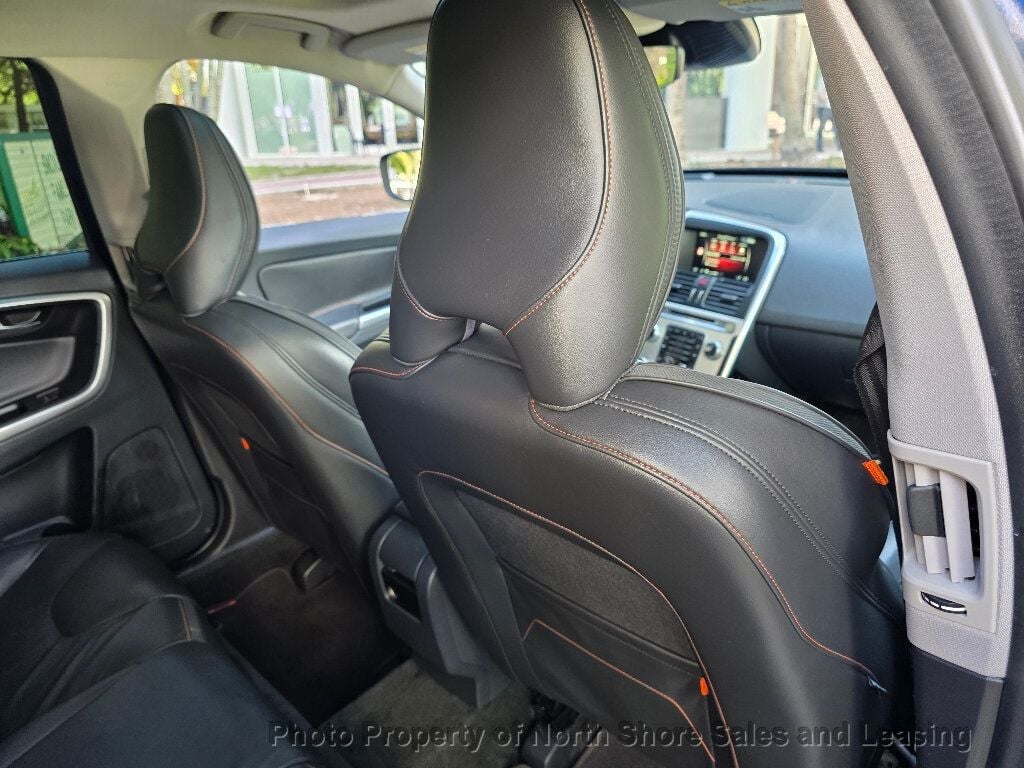 2015 Volvo XC60 2015.5 FWD 4dr T6 Drive-E Platinum - 22932078 - 40