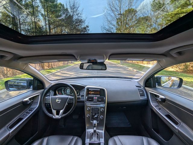 2015 Volvo XC60 FWD 4dr T5 Drive-E Premier - 22962940 - 20