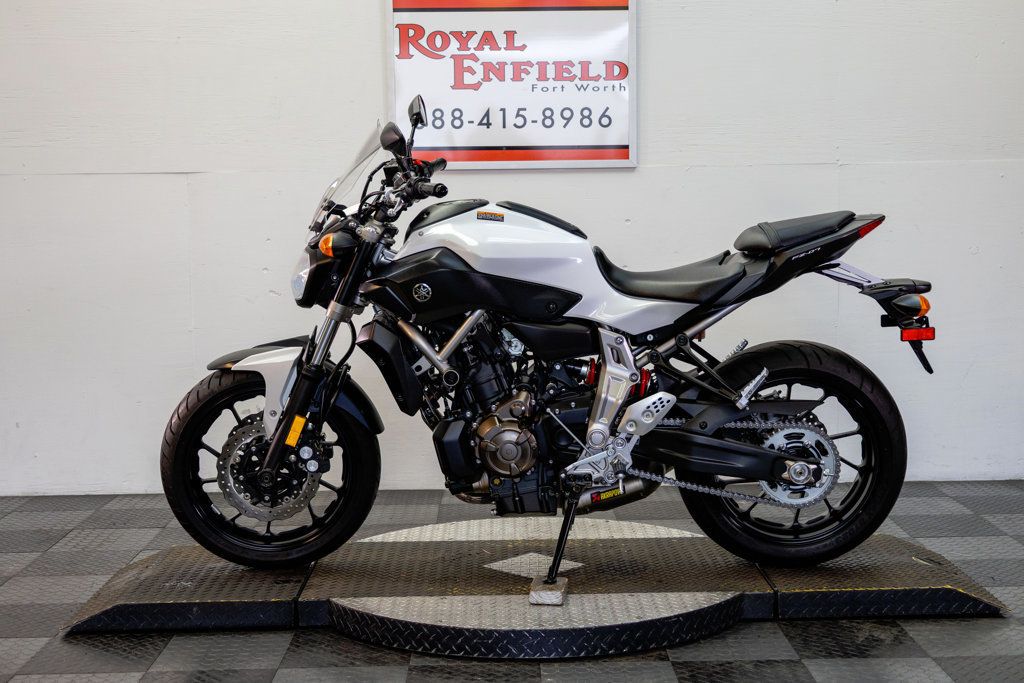 2015 YAMAHA FZ07 1-OWNER VERY NICE!!! - 22958963 | Video 2