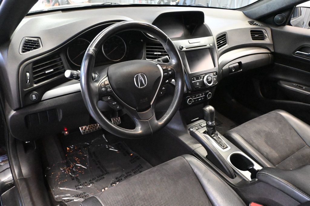 Acura ILX photo 10
