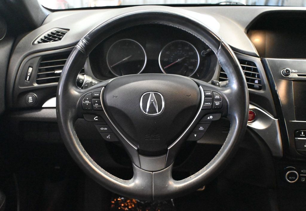 Acura ILX photo 12