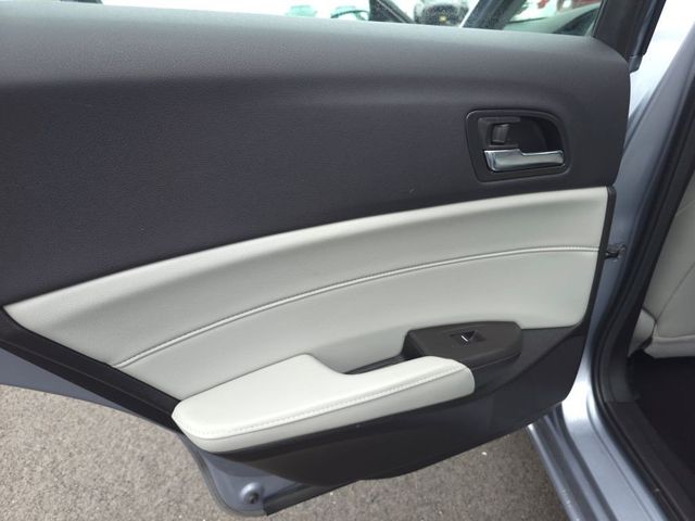 2016 Acura ILX 4dr Sedan w/Premium Pkg - 23008354 - 27