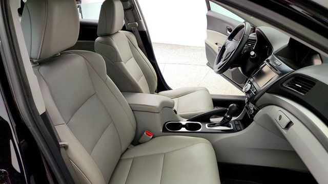 2016 Acura ILX 4dr Sedan w/Premium Pkg - 23054986 - 23