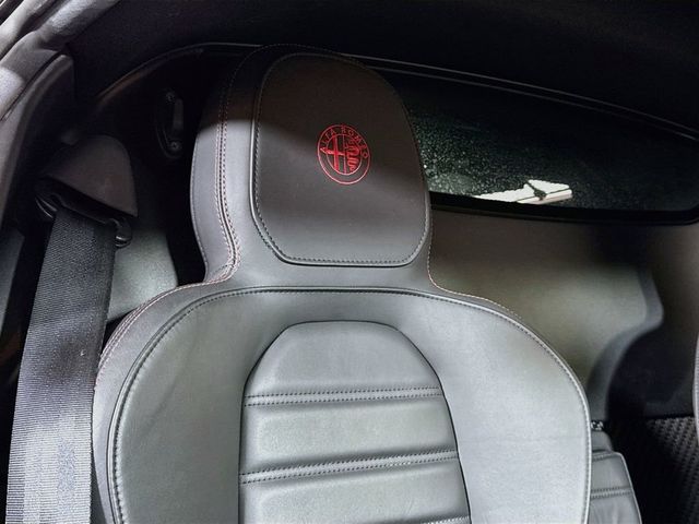 2016 Alfa Romeo 4C 2dr Coupe - 23058943 - 18