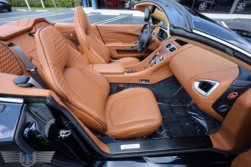 2016 Aston Martin Vanquish 2dr Volante - 23035599 - 13