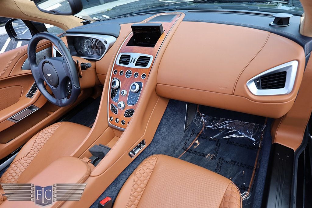 2016 Aston Martin Vanquish 2dr Volante - 23035599 - 18