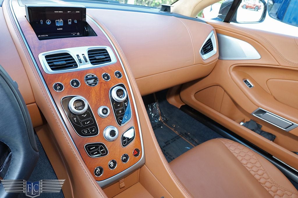 2016 Aston Martin Vanquish 2dr Volante - 23035599 - 19