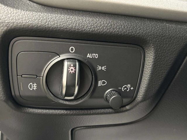 2016 Audi A3 4dr Sedan quattro 2.0T Premium - 23011853 - 28