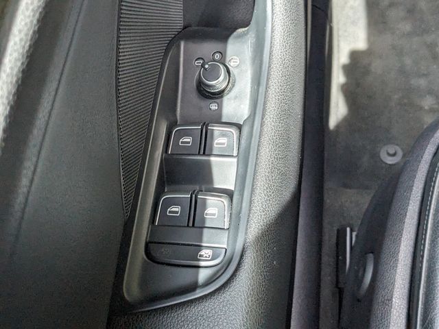 2016 Audi A3 4dr Sedan quattro 2.0T Premium - 22431991 - 24