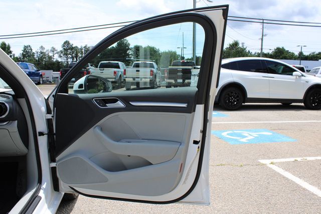 2016 Audi A3 4dr Sedan quattro 2.0T Premium Plus - 23043059 - 31