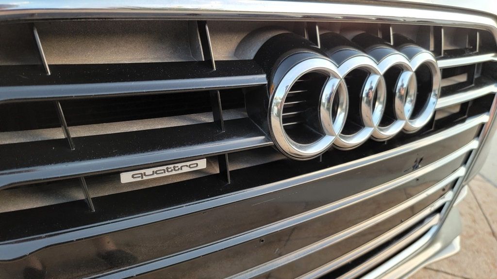 2016 Audi A4 4dr Sedan Automatic quattro 2.0T Premium - 22974000 - 32