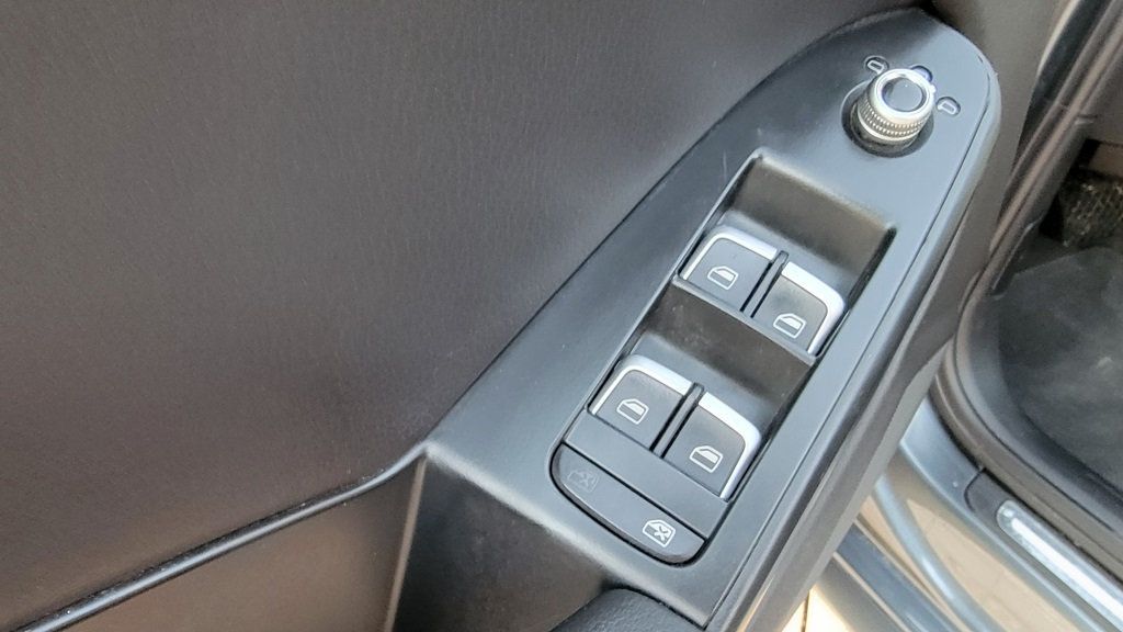 2016 Audi A4 4dr Sedan Automatic quattro 2.0T Premium - 22974000 - 37