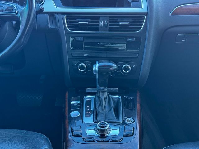 2016 Audi A4 4dr Sedan Automatic quattro 2.0T Premium Plus - 22986193 - 17